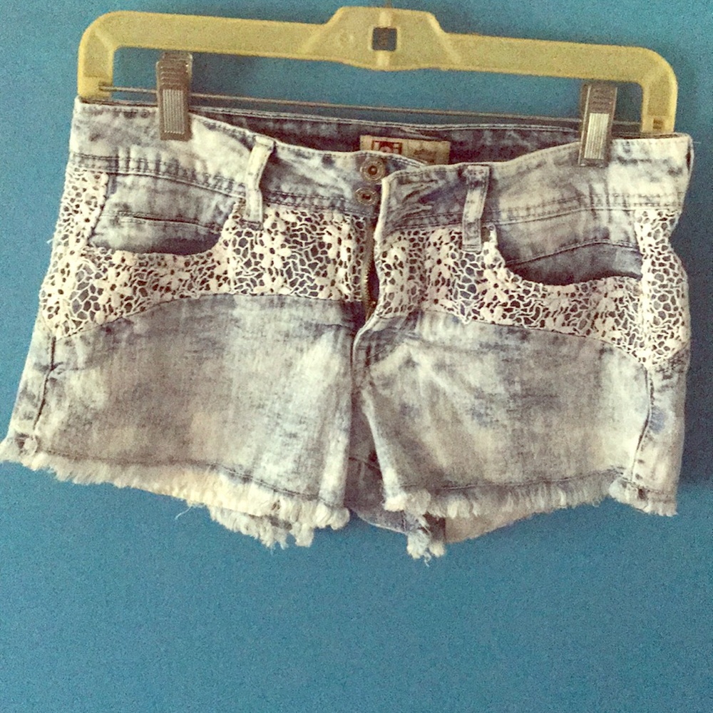 Denim shorts with crochet trim
